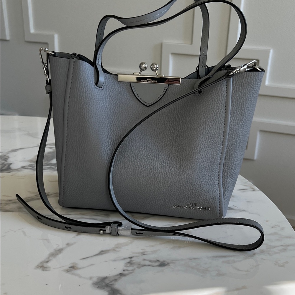 NWT - Marc Jacobs Kiss Lock Mini Tote Bag - Rock Grey - Picture 6 of 11